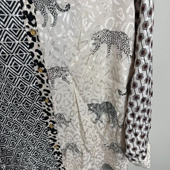 Vilagallo Top Cream Leopard Butterfly Print Shirt Celestial Womens Size 46 Boho - Picture 4 of 7